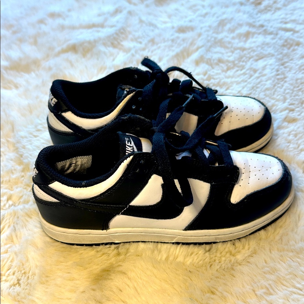 Nike Dunk Low Pandas